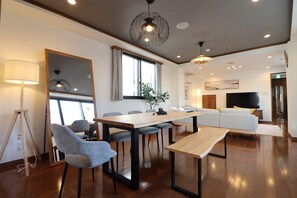 Apartment | In-room dining - Yokohama Mega Stay (Yokohama)