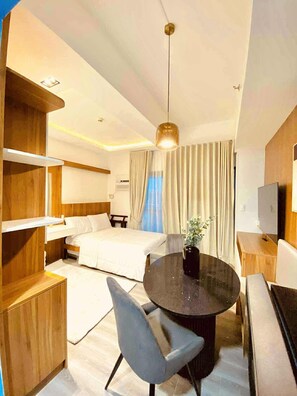 1 slaapkamer, een bureau, gratis wifi, beddengoed