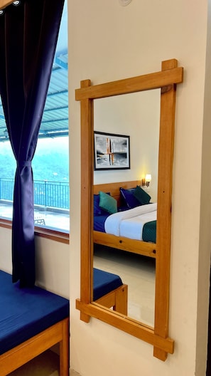 Superior Room | Free WiFi - Vihangam A Luxury Stay, Mukteshwar (Satbunga)