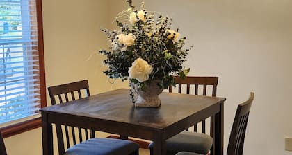 Spacious 4-bedroom house in welcoming Mobile with AC