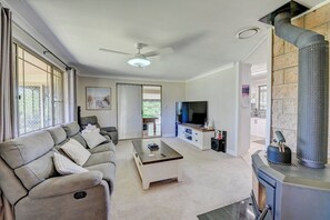 Living area - Country escape on the beautiful McDonald River. (Bendemeer)