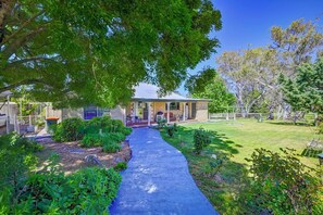 Exterior - Country escape on the beautiful McDonald River. (Bendemeer)