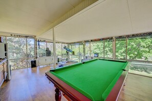 Game room - Country escape on the beautiful McDonald River. (Bendemeer)