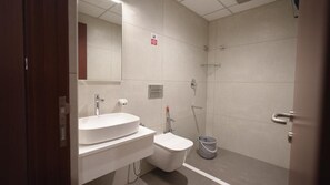 Shower, free toiletries, towels, soap - AS Suites (Kochi)