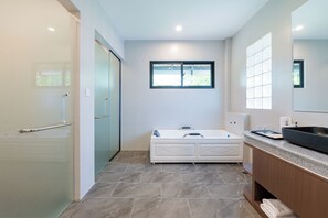 Luxury Suite, Pool View | Bathroom | Shower, slippers - The Sears Residence (Siem Reap)