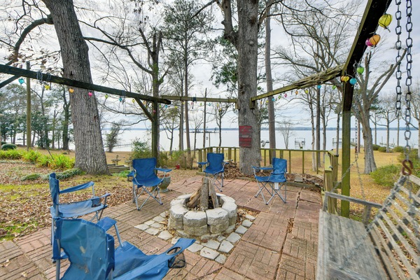 Shared Fire Pit | Dock Access On-Site