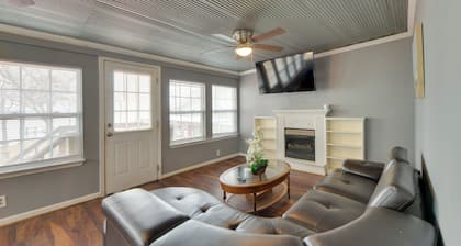 Lake Views + Dock Access: Georgetown Group Getaway