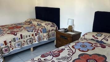 Laptop workspace, iron/ironing board, free WiFi