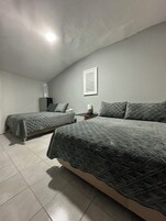 Basic Double Room, Non Smoking, Pets Allowed | Laptop workspace, iron/ironing board, free WiFi