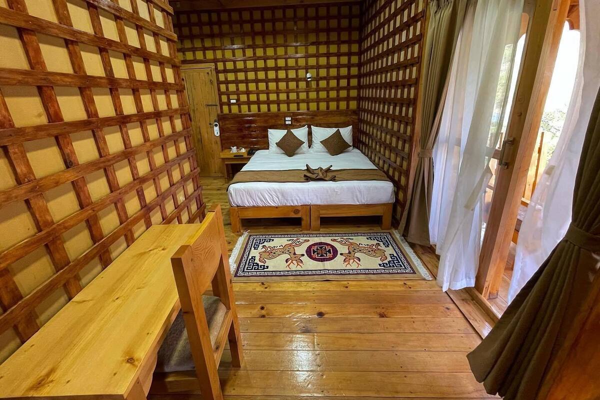 Executive Suite, Balcony, Mountain View | Free WiFi