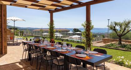Tenuta Poggio Guiano- Landsitz mit Schwimmbad und Blick auf den Bolsenasee
