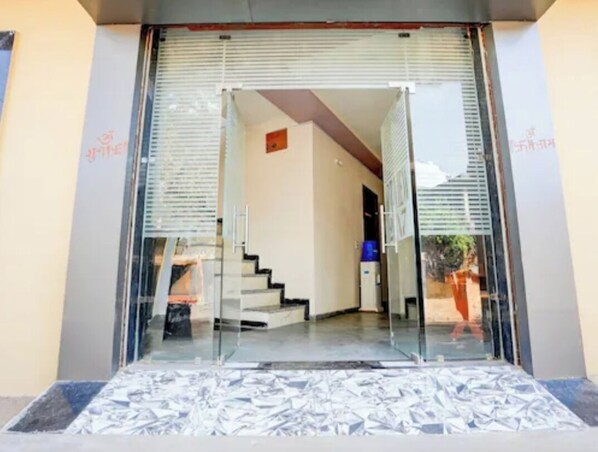 Exterior detail - Hotel Fortview (Gwalior)