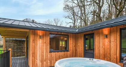 Lakeside Lodge - UK50627