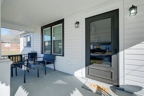 Terrace/patio - Walk to Main St & Campus! Dtwn Radford Home (Radford)