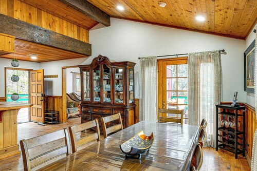 Private Sauna & Mtn-View Deck! Kern County Home