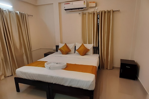 Double or Twin Room, Balcony | Desk, laptop workspace, WiFi (free)