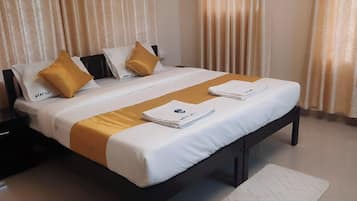 Desk, laptop workspace, free WiFi