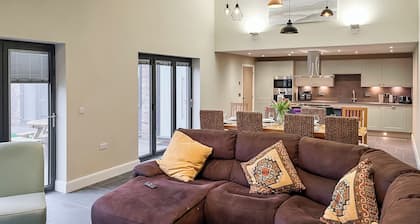 Luthien Barn - UK50881