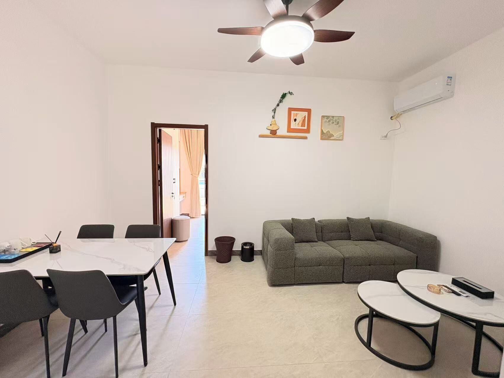 Suíte conforto, vista para a cidade | Parte interna