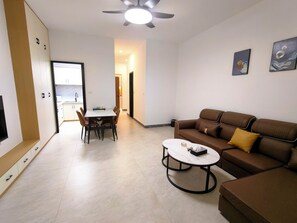 Deluxe Suite, Mountain View | Free WiFi - Xiaos Henderson Hotel (Lungga)