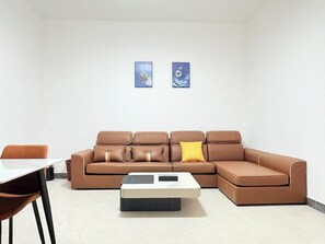 Deluxe Suite, Mountain View | Living area - Xiaos Henderson Hotel (Lungga)