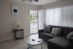 TV - Payne Place 2 (Las Cruces)
