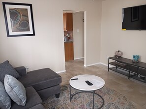 TV - Payne Place 2 (Las Cruces)