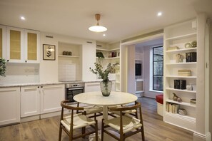 Dining - The Architect's House (London)