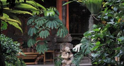 Tusantha Ubud A Trishula Collection