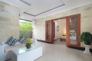 Living area - Tusantha Ubud A Trishula Collection (Ubud)