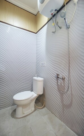 シャワー、タオル、石鹸、シャンプー