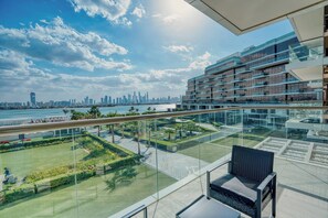 Property grounds - PVH - The8 - Opulent 3BR - Beach Access (Dubai)