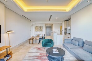 Living area - PVH - The8 - Opulent 3BR - Beach Access (Dubai)