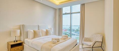 奢華公寓, 多張床, 海景, 海濱 | 房內夾萬、遮光窗簾/窗簾、隔音、熨斗/熨衫板