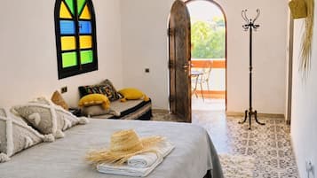 Deluxe-sviitti, 1 suuri parisänky, oma kylpyhuone | Ilmainen Wi-Fi