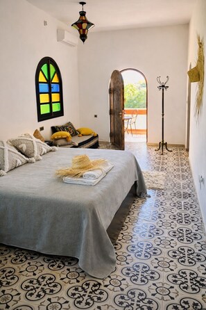 Phòng Suite Deluxe, 1 giường cỡ king, phòng tắm riêng | Truy cập Internet không dây miễn phí 