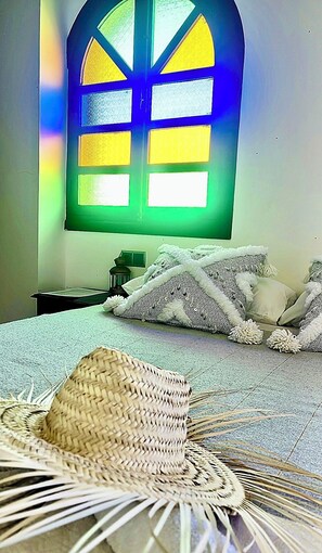 Deluxe Suite, 1 King Bed, Private Bathroom | Individually decorated, individually furnished, free WiFi, bed sheets - Riad Aicha Addi (Sidi Kaouki)