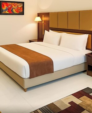 Family Suite | Desk, laptop workspace, iron/ironing board, free WiFi - falettis residences (Islamabad)