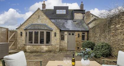 Beautifully presented dog friendly holiday home - The Fleece House