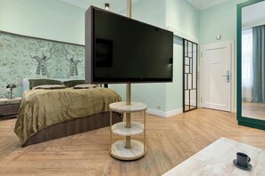 Iron/ironing board, travel cot, WiFi, bed sheets - Artistic Studio in the Heart of Gdansk | Close to Neptune's Fountain (Gdańsk)
