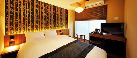 Työpöytä, ilmainen Wi-Fi, vuodevaatteet