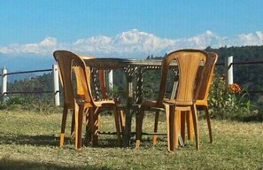 Double Room | Outdoor dining - Hotel Taj Himalaya khirsu (Khirsu)