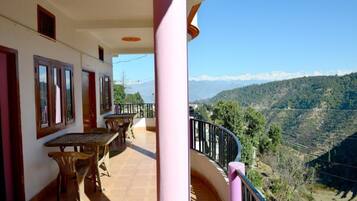 Double Room | Outdoor dining