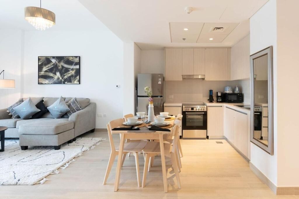 Appartement, balkon, uitzicht op park | Interieur