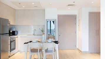 Leilighet, balkong, parkutsikt | Eget kjøkken