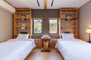 Escritorio, wifi gratis, ropa de cama