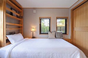 Desk, free WiFi, bed sheets - Nishikaruizawa A Nordic villa with the warmth of  / Kitasaku District Nagano (Kitasaku District)