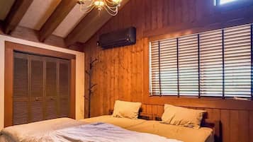 Skrivebord, gratis Wi-Fi, sengetøj