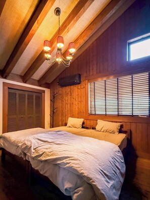 Skrivebord, gratis Wi-Fi, sengetøj