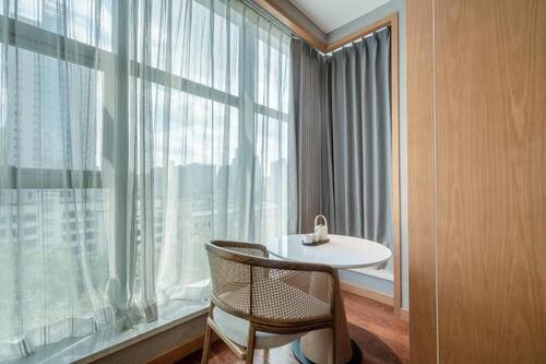 Superior Single Room, City View | Interior